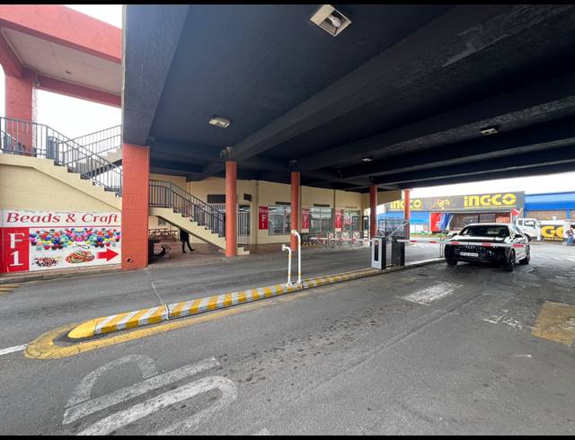 66M² WAREHOUSE TO LET IN ROOIHUISKRAAL